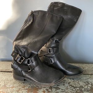 Back zip knee high biker boot vegan leather sz8